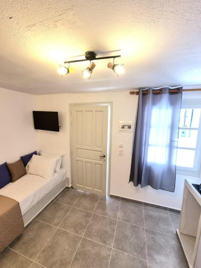 Joannes Vacation Rooms アダマス エクステリア 写真