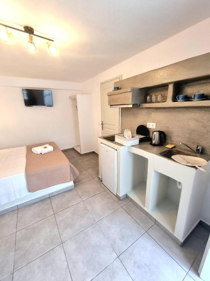 Joannes Vacation Rooms アダマス エクステリア 写真